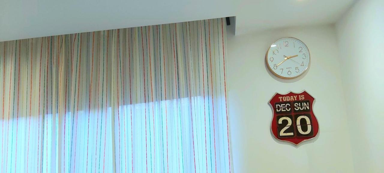 Great Studio Apartments - Netflix, Wifi, Digital Tv Sheffield Esterno foto