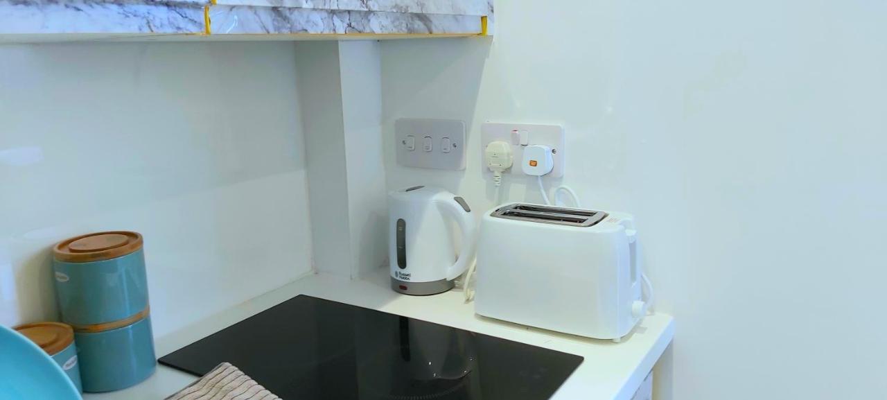 Great Studio Apartments - Netflix, Wifi, Digital Tv Sheffield Esterno foto