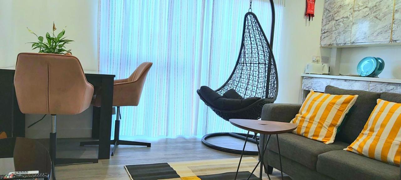 Great Studio Apartments - Netflix, Wifi, Digital Tv Sheffield Esterno foto
