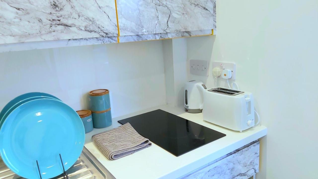 Great Studio Apartments - Netflix, Wifi, Digital Tv Sheffield Esterno foto